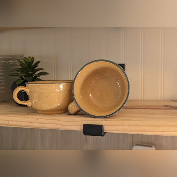 Vintage Pfaltzgraff Mafa 100 folk art 8 oz. stoneware mug - Picture 4 of 5